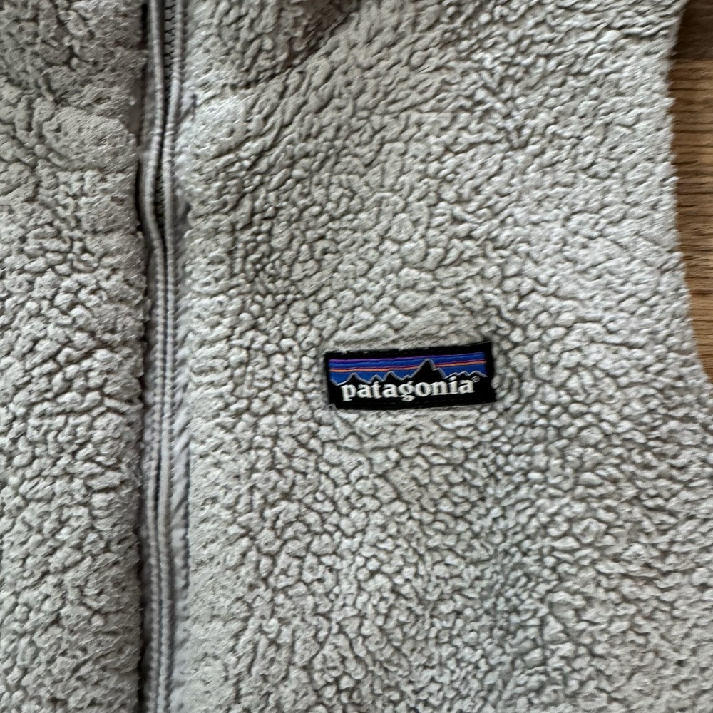 Patagonia Women's Los Gatos Gray Sherpa Fuzzy Vest Sz S Gorpcore Hiking - Picture 3 of 8